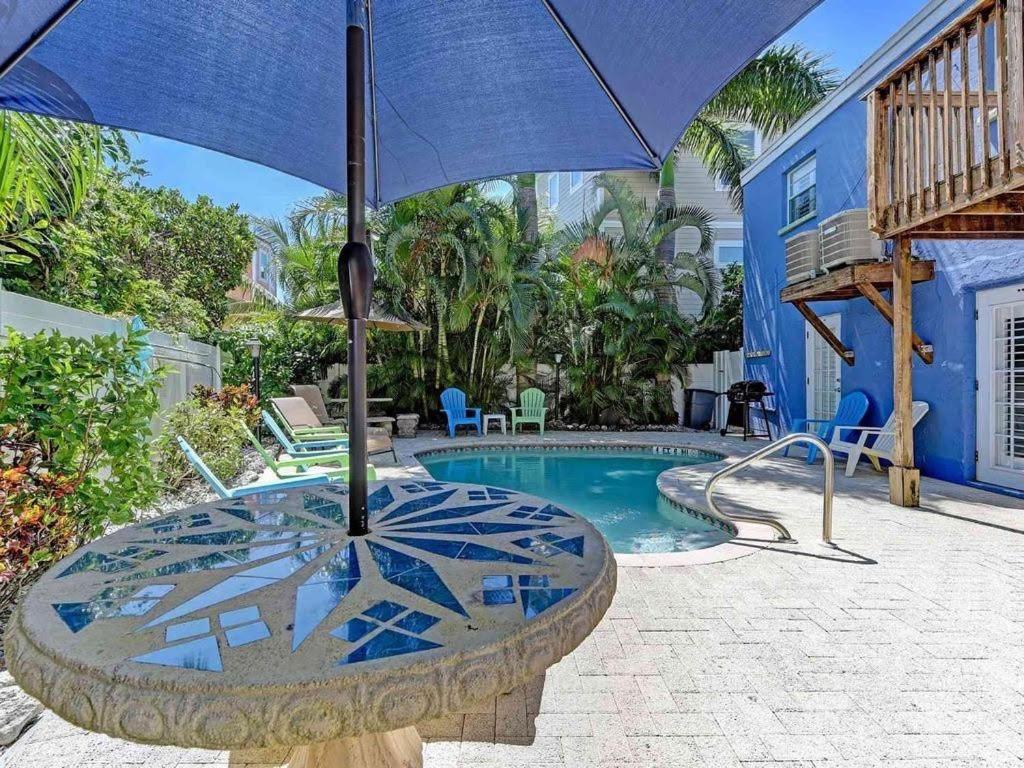 Beach Getaway Pool Condo Between The Island Marina And Beach เบรเดนทันบีช ภายนอก รูปภาพ